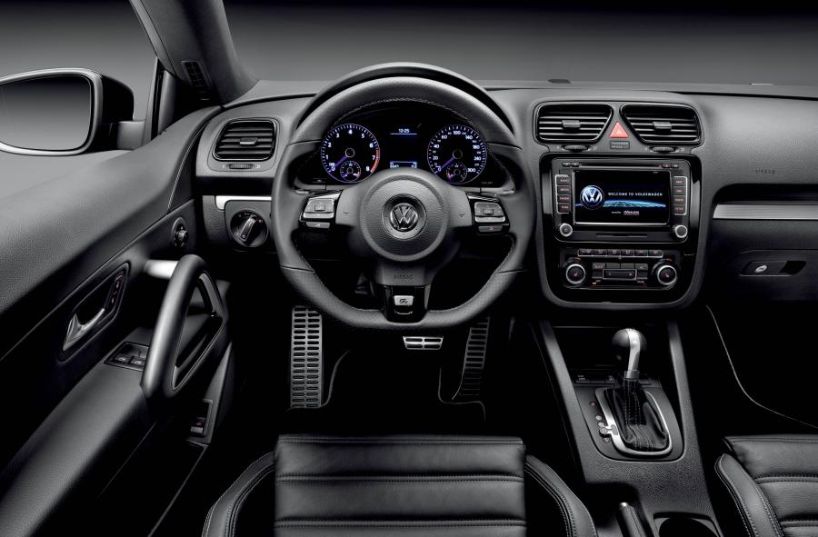 Volkswagen Scirocco R 2009 года  (фото 2 из 22)